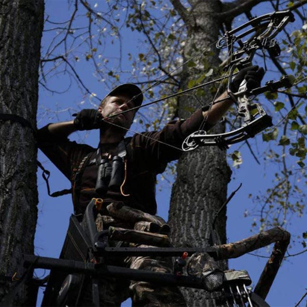 Deer Hunting Ladder Tree Stand with Extra Wide Seat R753830
